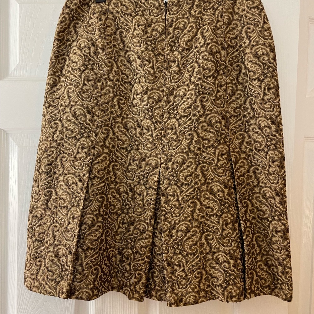 Ann Taylor pleated skirt